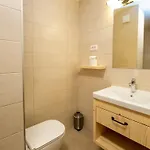 The Woodland Nook - One Bedroom With Balcony Бохинь