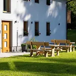 Apartment The Woodland Nook - One Bedroom With Balcony *