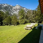The Woodland Nook - One Bedroom With Balcony