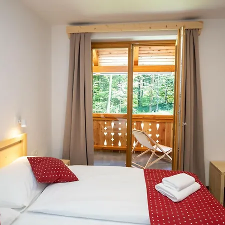 Apartment The Woodland Nook - One Bedroom With Balcony *