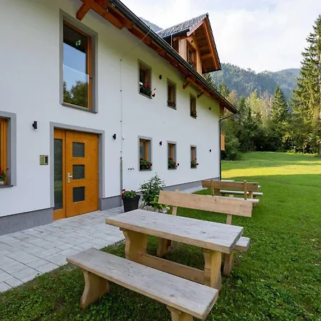 The Woodland Nook - One Bedroom With Balcony Apartmán *