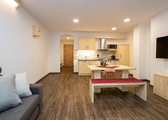 The Woodland Nook - One Bedroom With Balcony 公寓