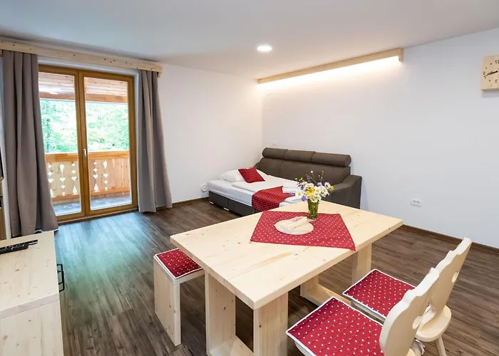 The Woodland Nook - One Bedroom With Balcony *