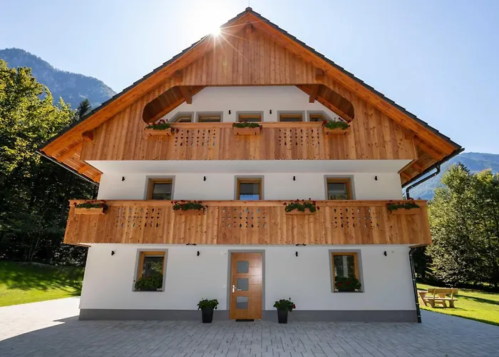 The Woodland Nook - One Bedroom With Balcony * Бохинь